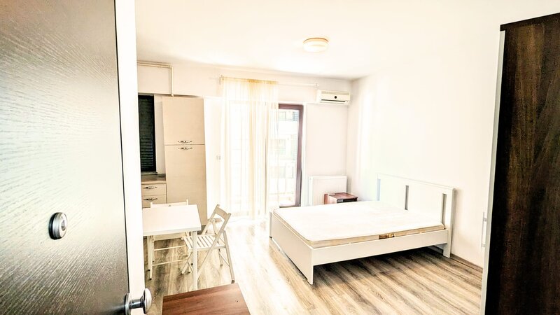 1 min Metrou Mihai Bravu Bloc 2021, Garsoniera 33mp Centrala, Ctr ANAF